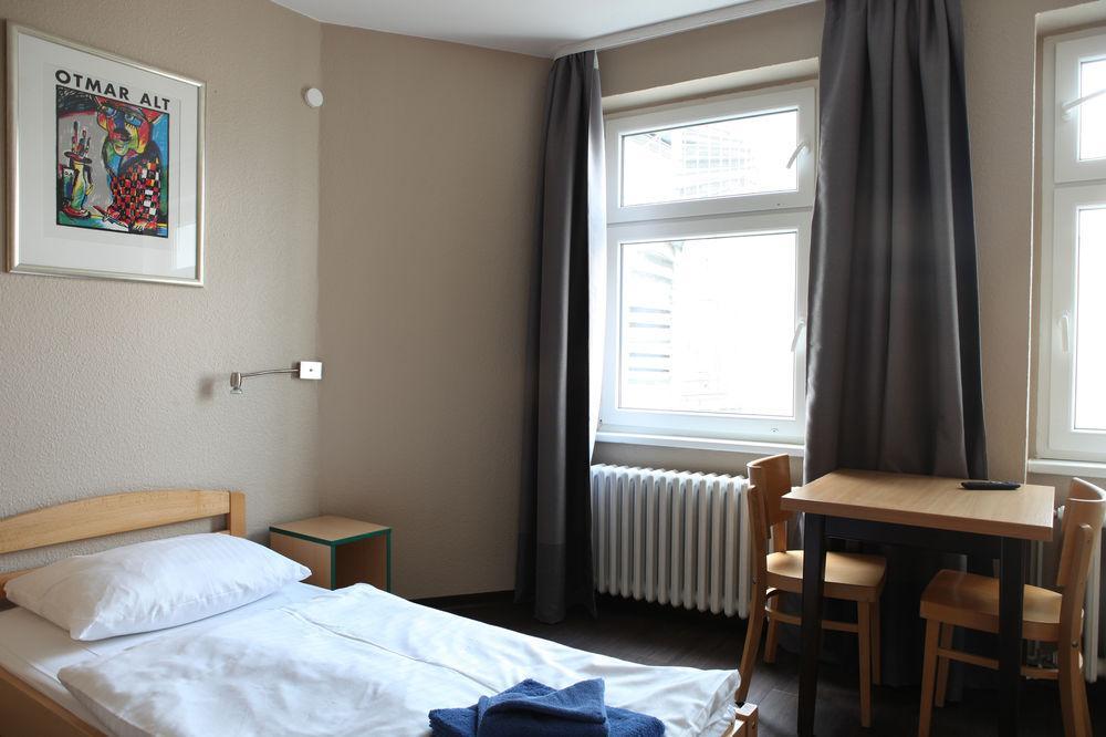 Acama Hotel & Hostel Schoeneberg Berlin Exterior foto